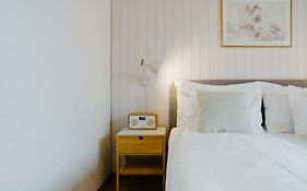 La Belle Vue Boutique Hotel & Cafe